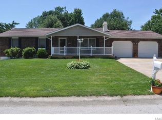 175 Pioneer Trl, Hannibal, MO 63401