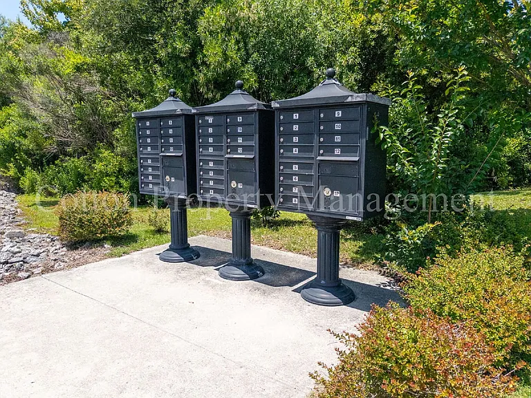 7445 Darius Dr — Photo 47