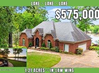 1602 Stonehedge Dr, Southaven, MS 38671