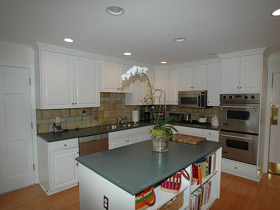 5th image of 55 E Witchwood Ln
