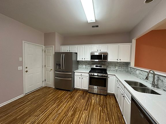 4th image of 12420 Crowley Ct