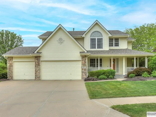 5007 Westlake Cir, Papillion, NE 68133