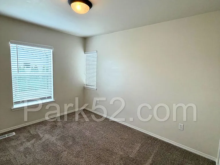 11113 185th St E — Photo 21