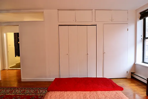 Rented by REAL New York | media 33