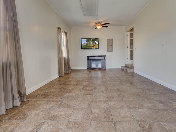 4th image of 206 Brook Dr