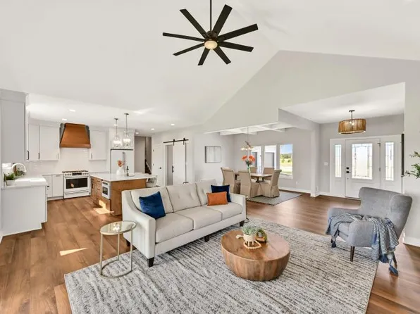 N66W34839 Baltic PASS, Oconomowoc, WI 53066