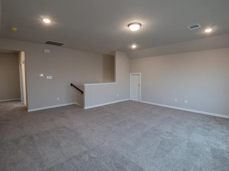 507 Reatta Dr — Photo 28