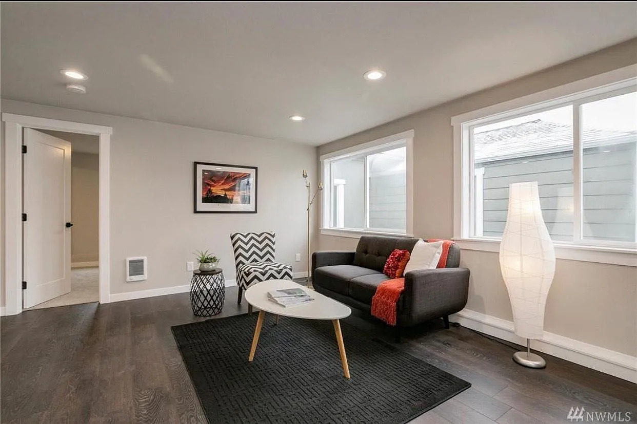 1 bed, 800 sqft, $1,699 — Photo 3