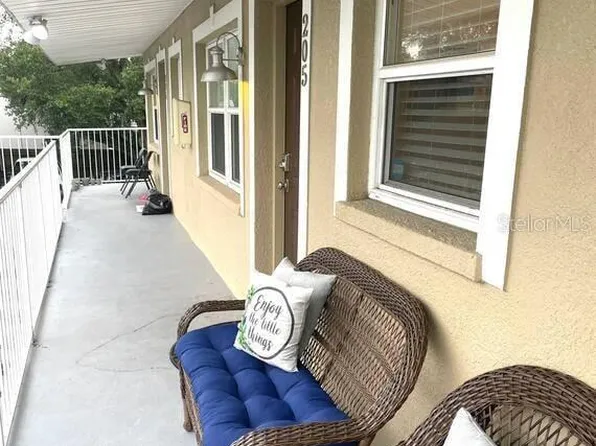 2050 Arlington St APT 106, Sarasota, FL 34239