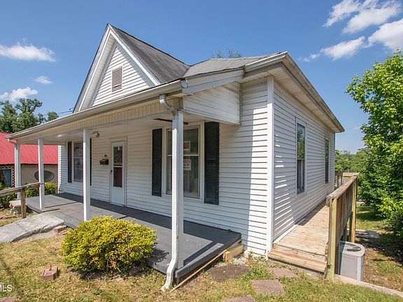 3rd image of 708 Portsmouth Ave