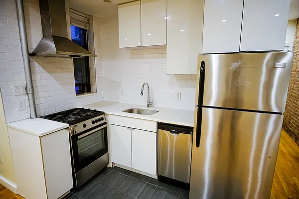 Rented by Bohemia Realty Group | media 7