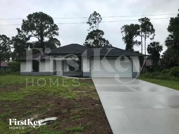 3712 Kittyhawk Dr, Fort Myers, FL 33905
