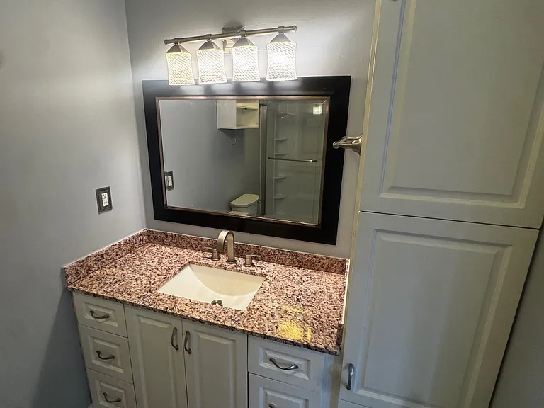 133 Walton St #Townhouse 129 — Photo 32