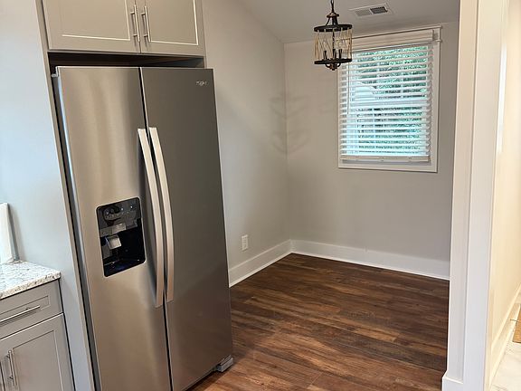 New side by side refrigerator with icemaker