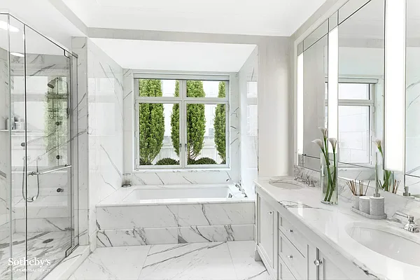 Sold by Sotheby's International Realty | media 6