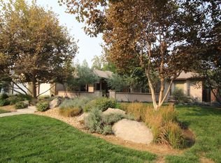 1031 N Comstock St, Visalia, CA 93292