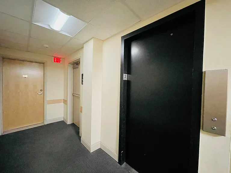 191 College St #303 — Photo 50