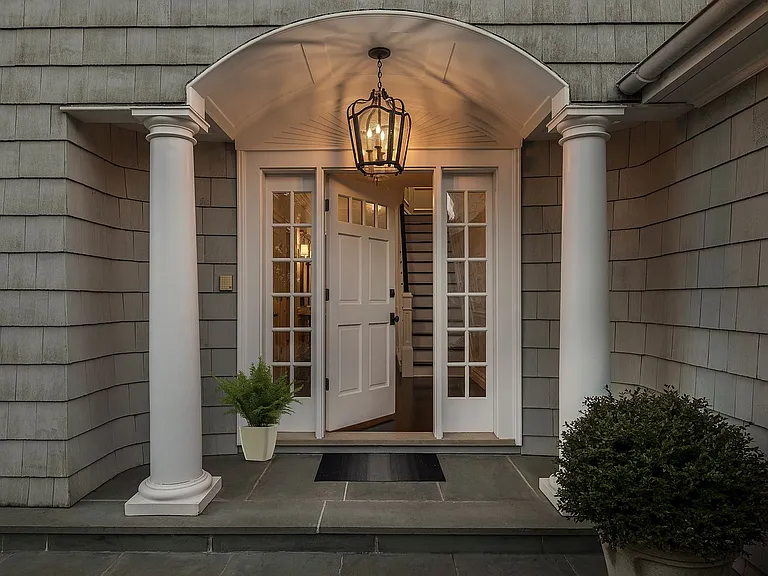 33 Christopher St — Photo 37