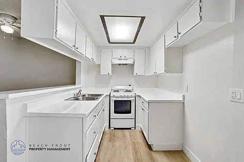 Grand View Tower Apartments Photo 1