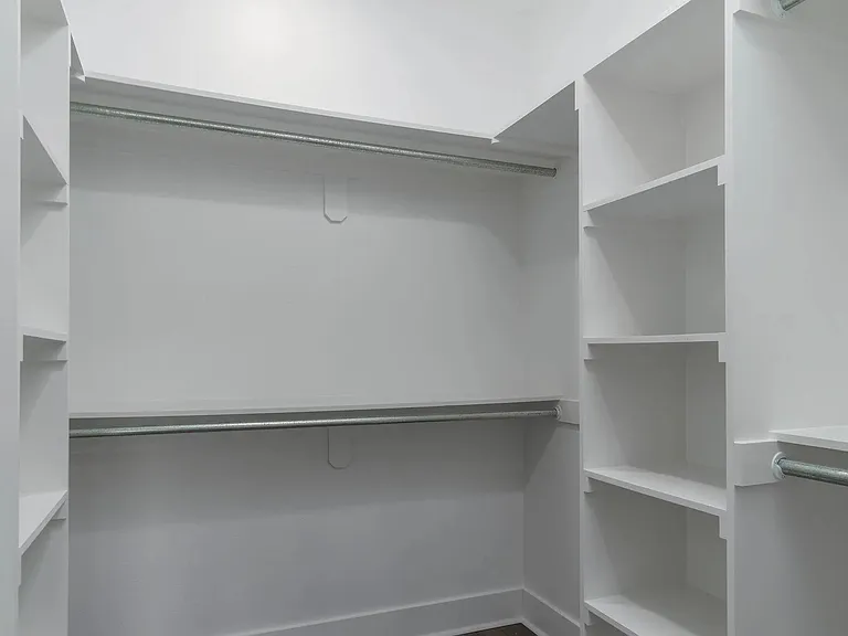 1306 Oden St — Photo 2