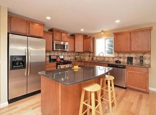 4200 Estate Dr N, Brooklyn Park, MN 55443