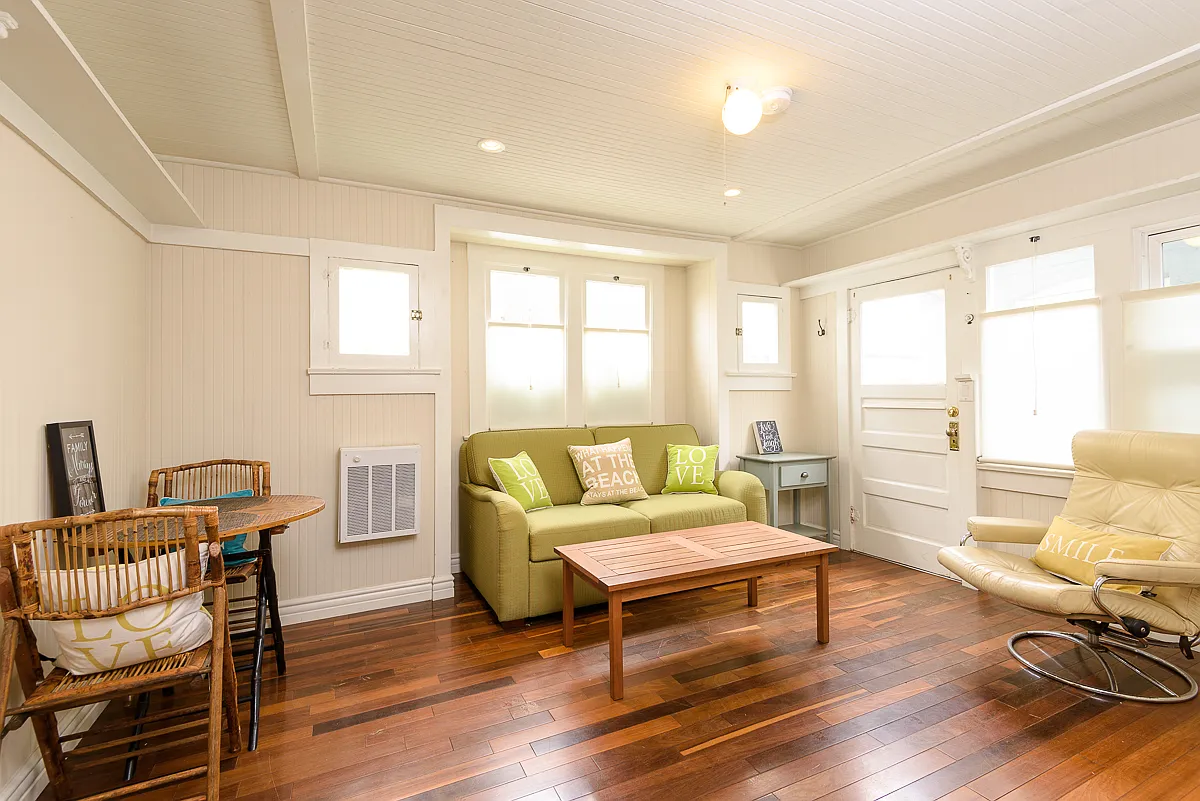 2 bed, 750 sqft, $3,600 — Photo 1