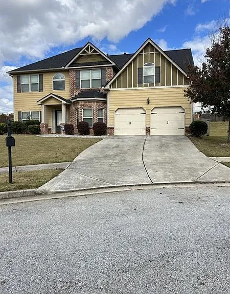 921 Prather Ct — Photo 2