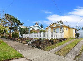 3805 SW Admiral Way, Seattle, WA 98126