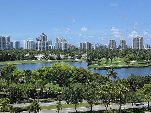 5th image of 3701 N Country Club Dr APT 1008