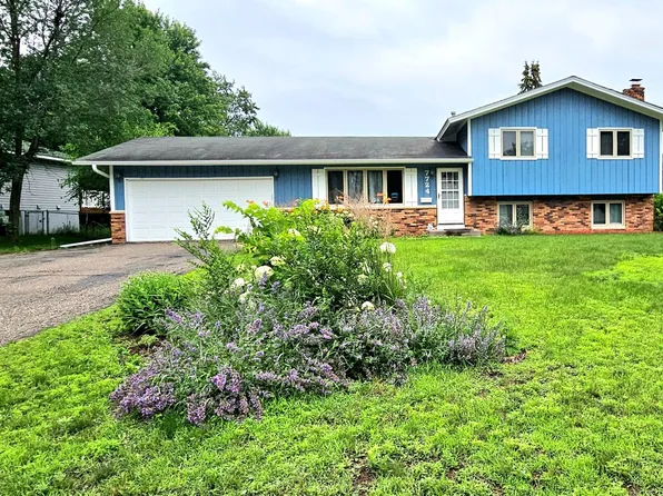 7724 Arlington Ave N, Brooklyn Park, MN 55443