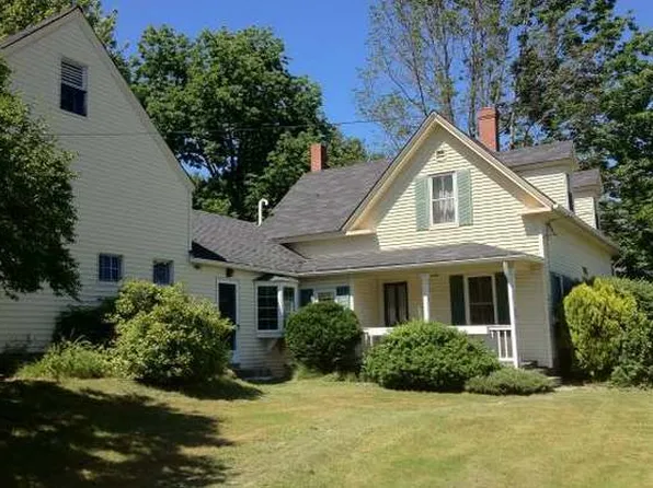 262 Center St, Wolfeboro, NH 03894