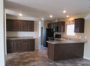 365 Teal Ln, Capac, MI 48014