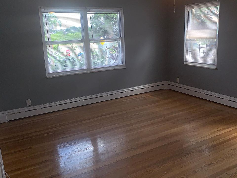 1st image of 60 Lincoln Ave #1
