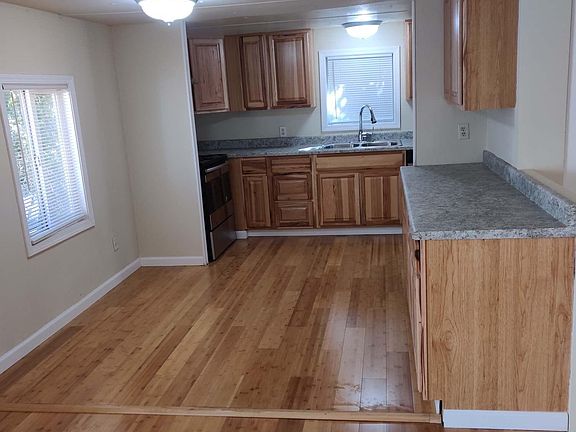 3rd image of 889 N Sundown Dr