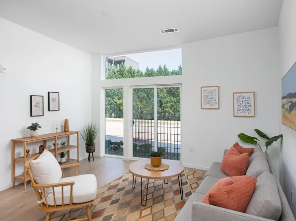 600 S Duke St #16, Durham, NC 27701