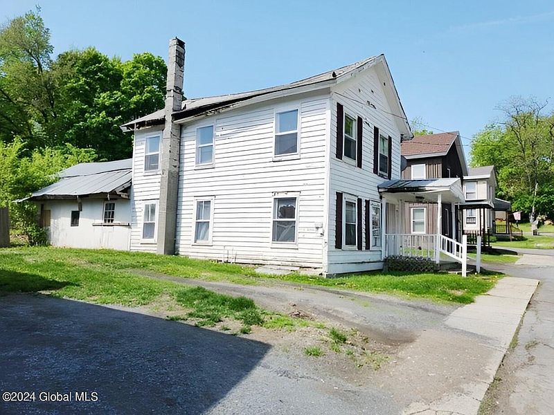 2nd image of 28 School Street