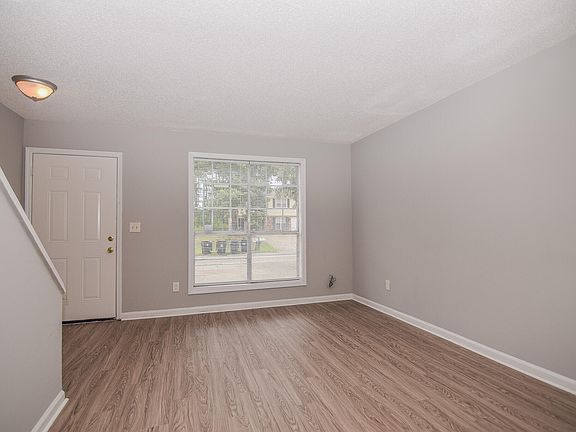 3rd image of 7655 Hunters Ridge Ln