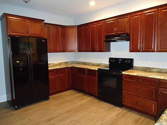 lots of cabinet space
