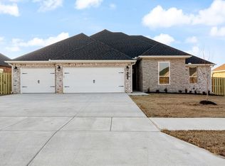 2209 Abbott Ln, Pea Ridge, AR 72751