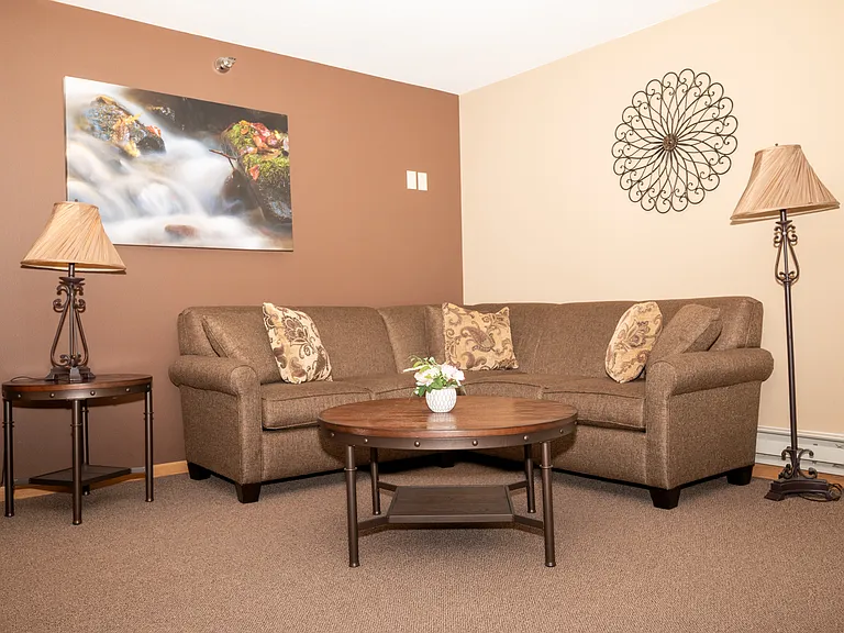 Berry Pointe Luxury Apartments — Photo 4