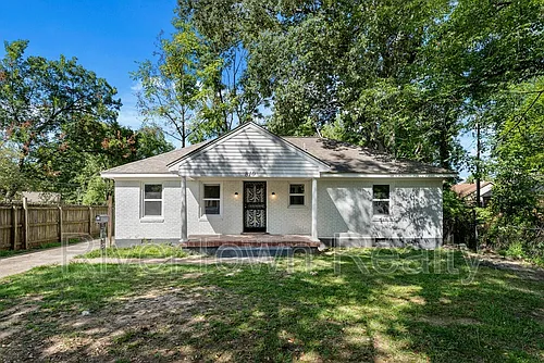 810 Indian Dr Photo 1