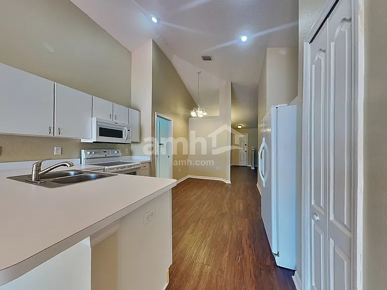24801 Black Creek Ct — Photo 4