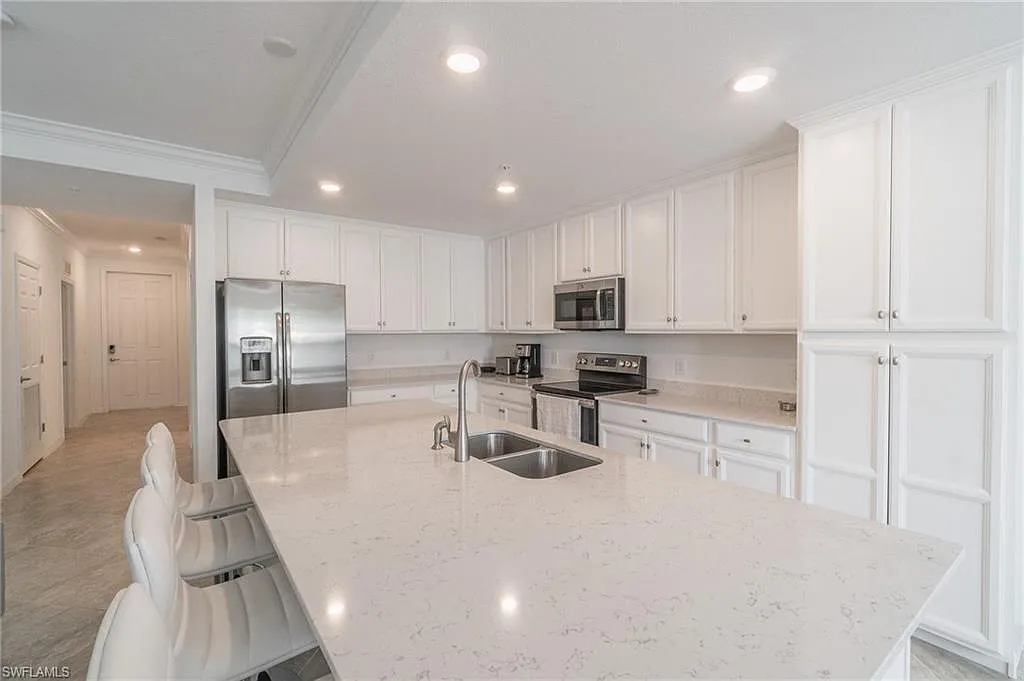 2 bed, 2.0 bath, 1232 sqft, $7,500 — Photo 2