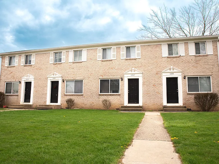 Townhomes at Weston — Photo 19