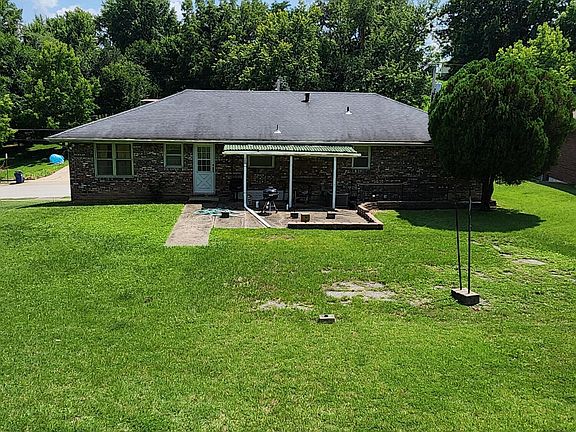 3rd image of 511 Roland St
