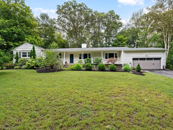 44 Maple Vale Drive, Woodbridge, CT 06525