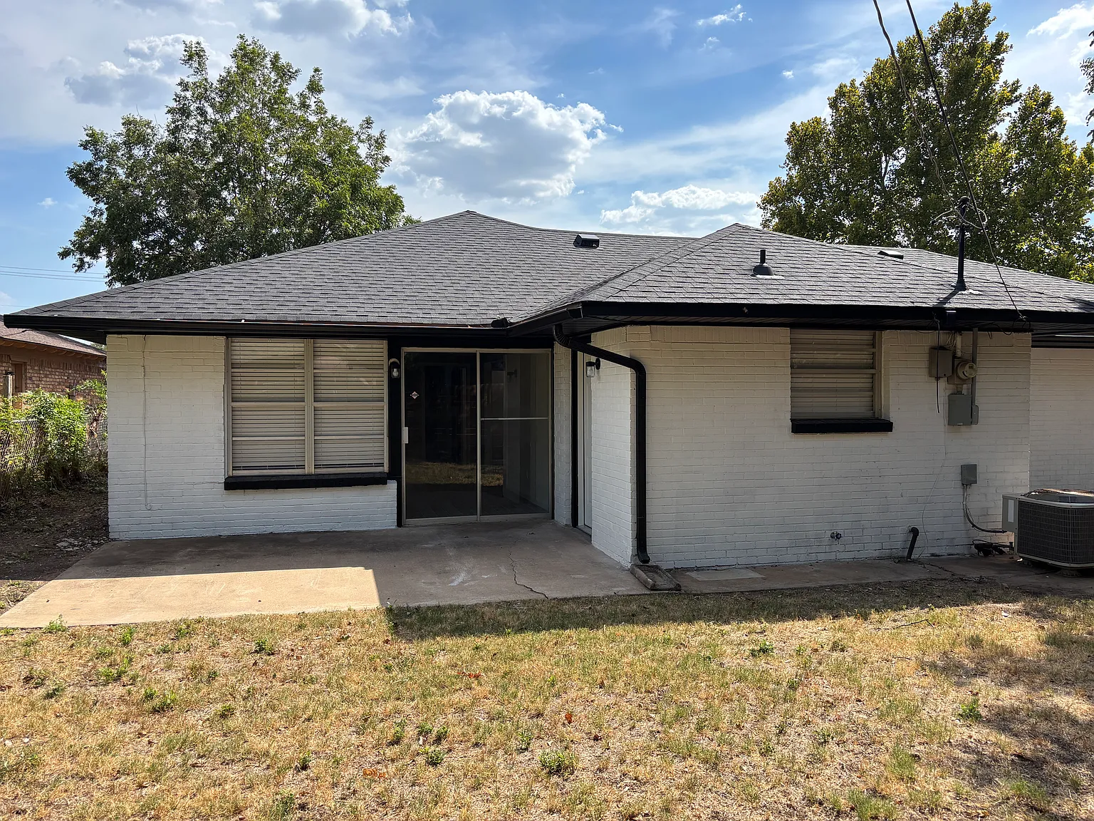 3 bed, 1595 sqft, $1,750 — Photo 2