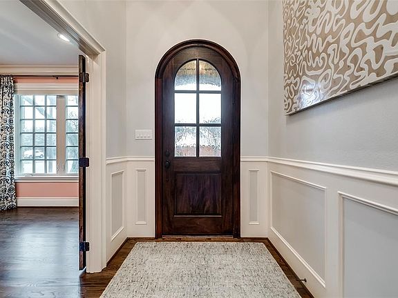 2nd image of 10412 Trailcliff Dr