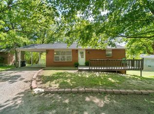 323 E Cape Rock Dr, Cape Girardeau, MO 63701