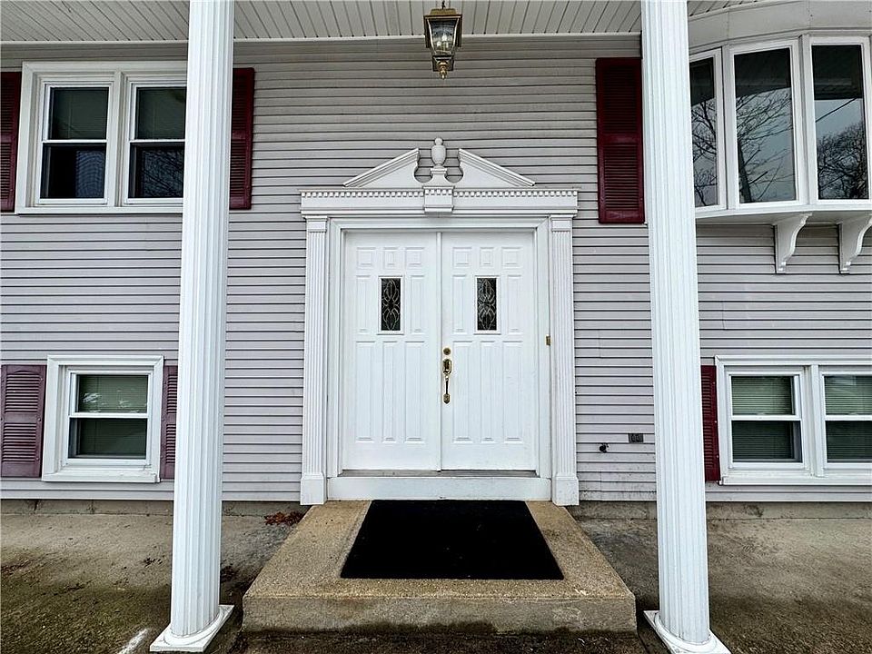 1st image of 15 Palm Blvd N